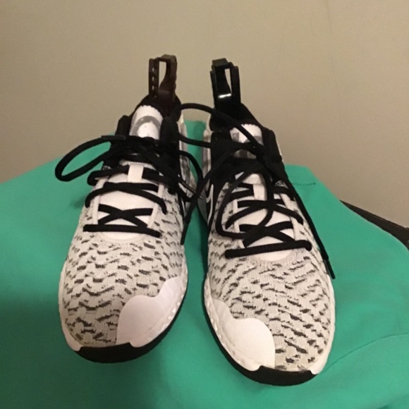 😎Nike’s Kelvin Durant size 3.5Y, new condition, see photos, immaculate sneakers - Picture 6 of 7